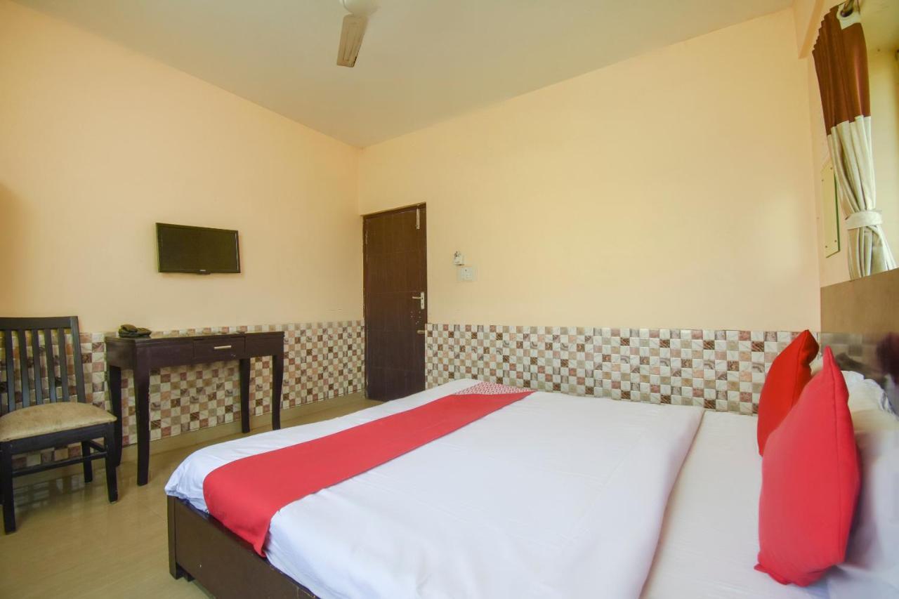 Oyo Flagship 72260 Seema International Hotell Gauripur Eksteriør bilde