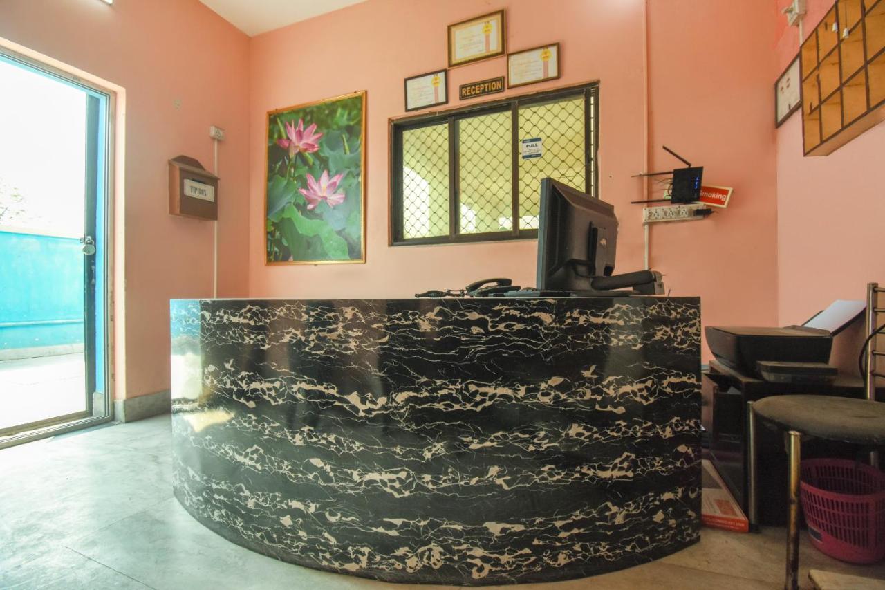 Oyo Flagship 72260 Seema International Hotell Gauripur Eksteriør bilde