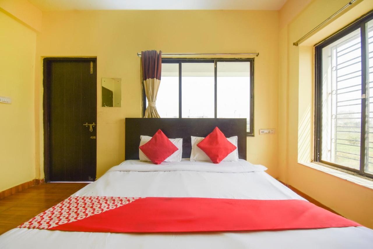 Oyo Flagship 72260 Seema International Hotell Gauripur Eksteriør bilde